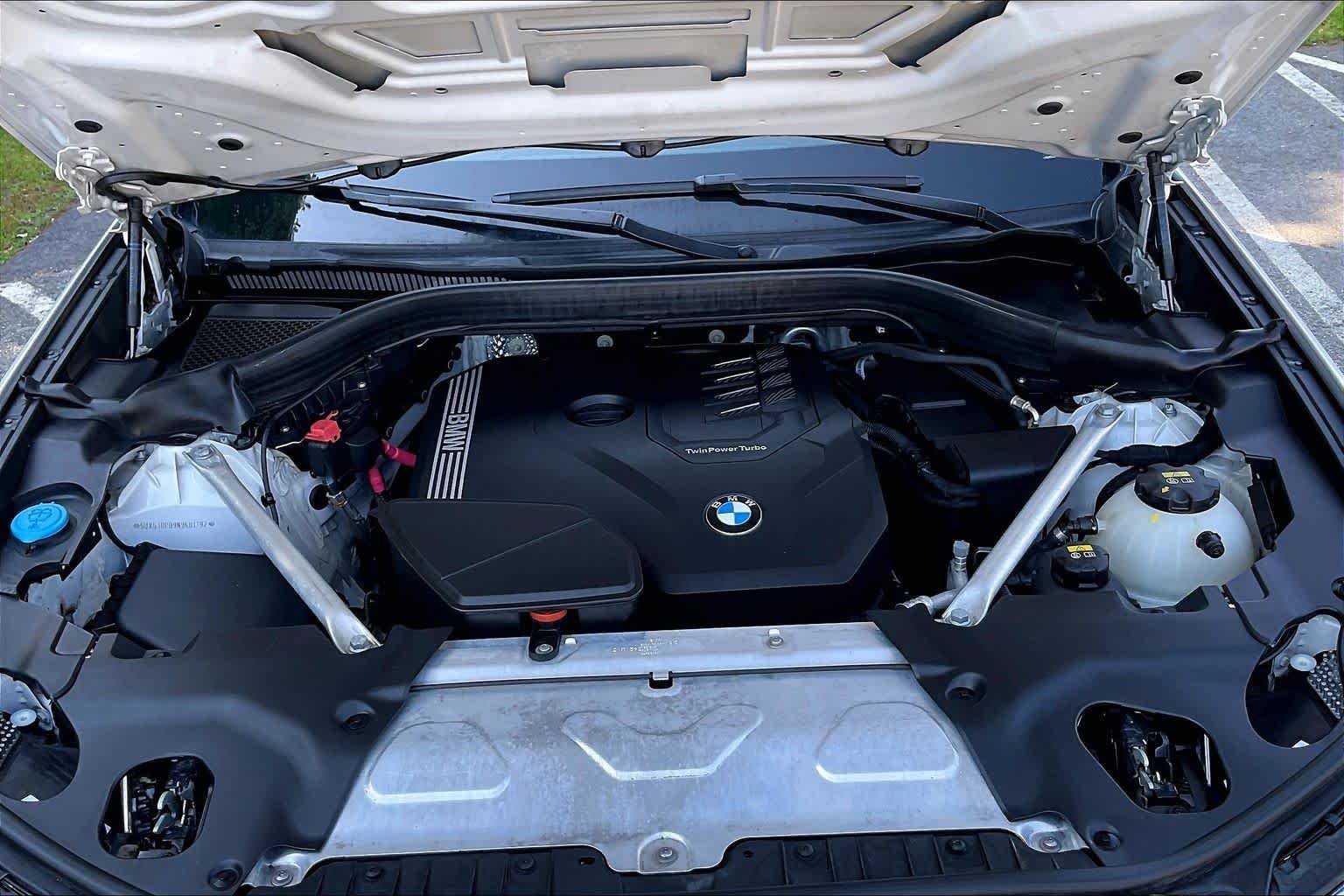Used 2022 Mineral White Metallic BMW xDrive30i image 29