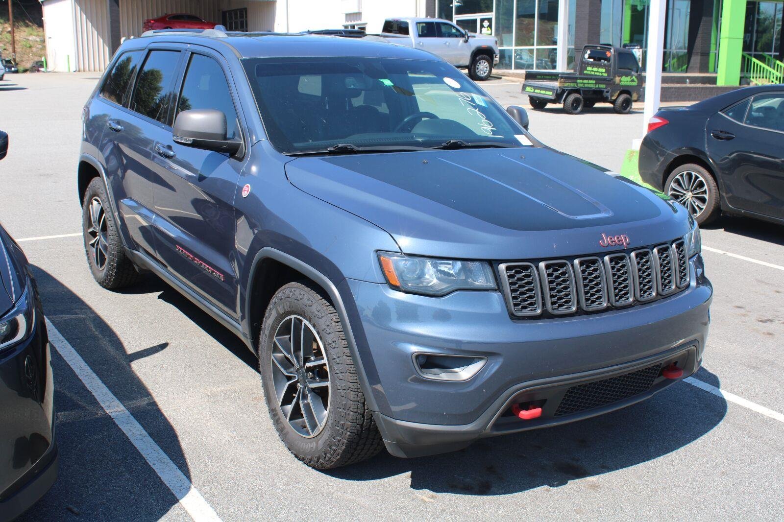Used 2020 Slate Blue Pearlcoat Jeep Trailhawk image 3