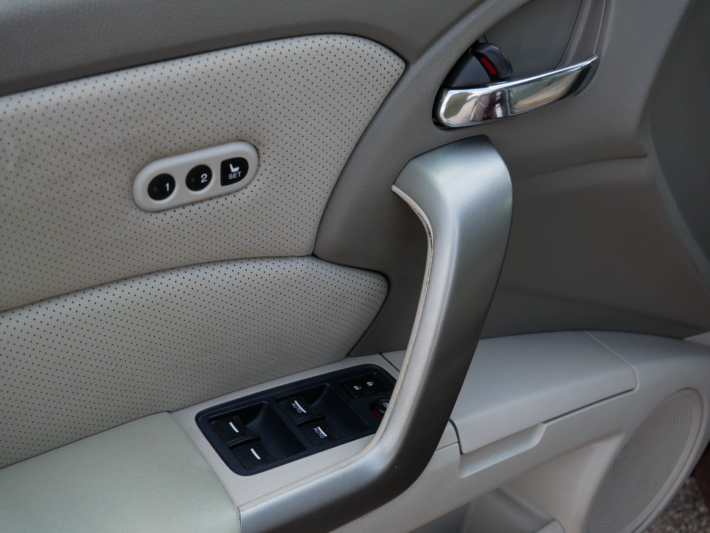 Used 2010 Basque Red Pearl Acura Tech Pkg image 19