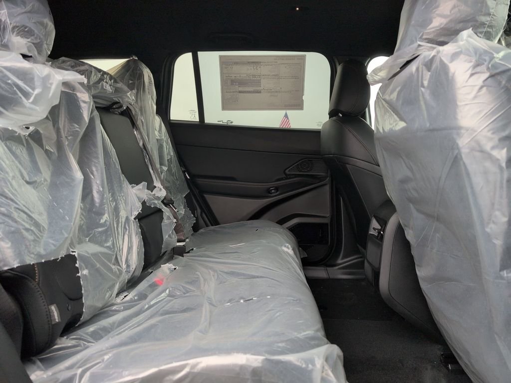 New 2026 Sting-Gray Clear-Coat Exterior Paint Jeep Limited image 24