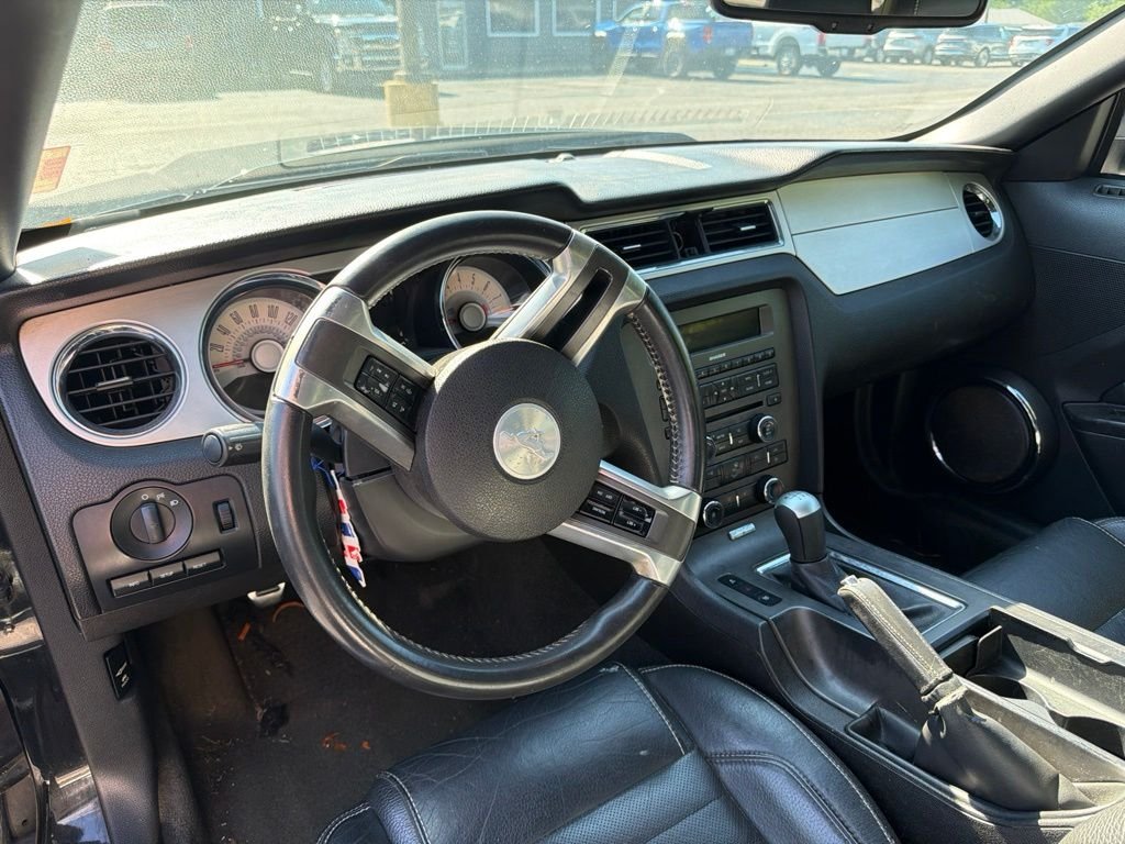 Used 2012 Black Ford V6 Premium image 11