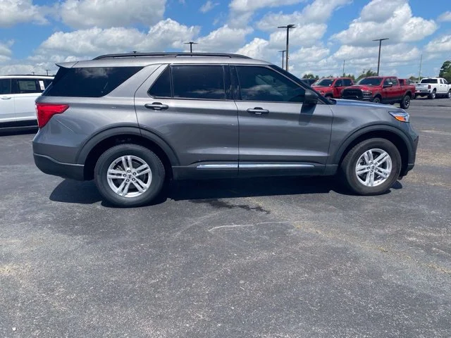 Used 2023 Gray Ford XLT image 9