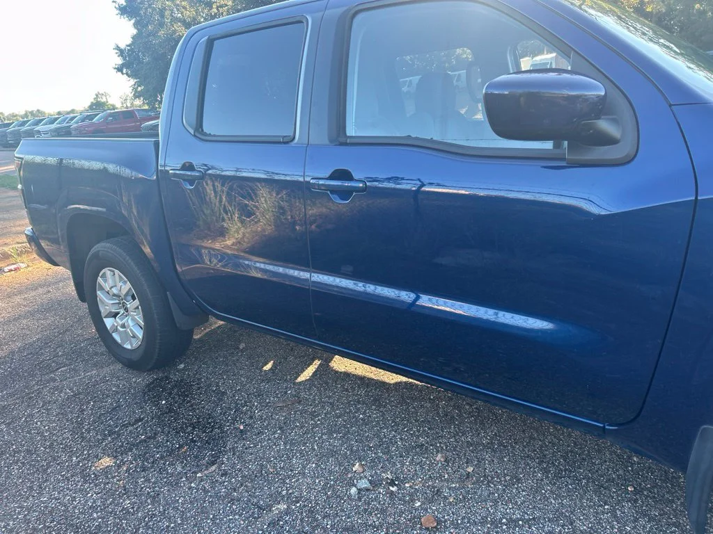 Used 2022 Blue Nissan SV image 10