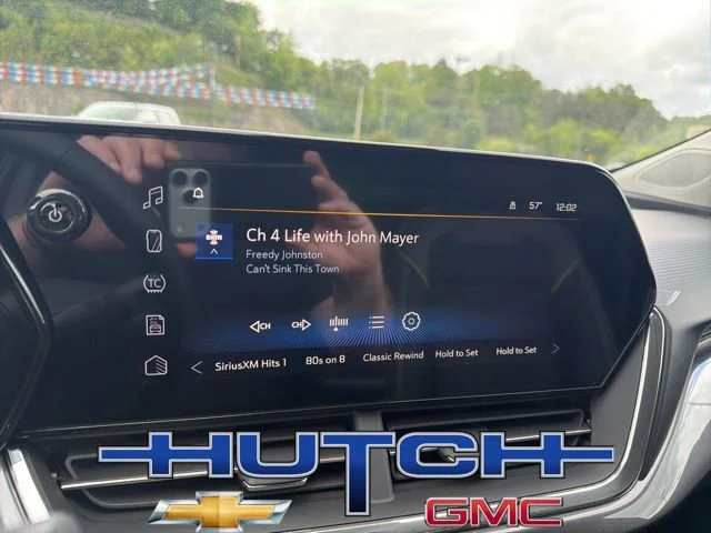 New 2026 Mosaic Black Metallic Chevrolet ACTIV image 35