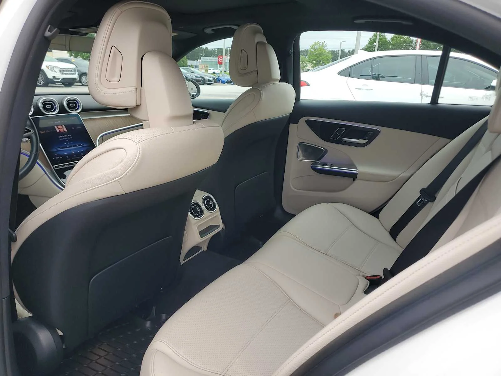 Used 2023 Polar White Mercedes-Benz C 300 image 9