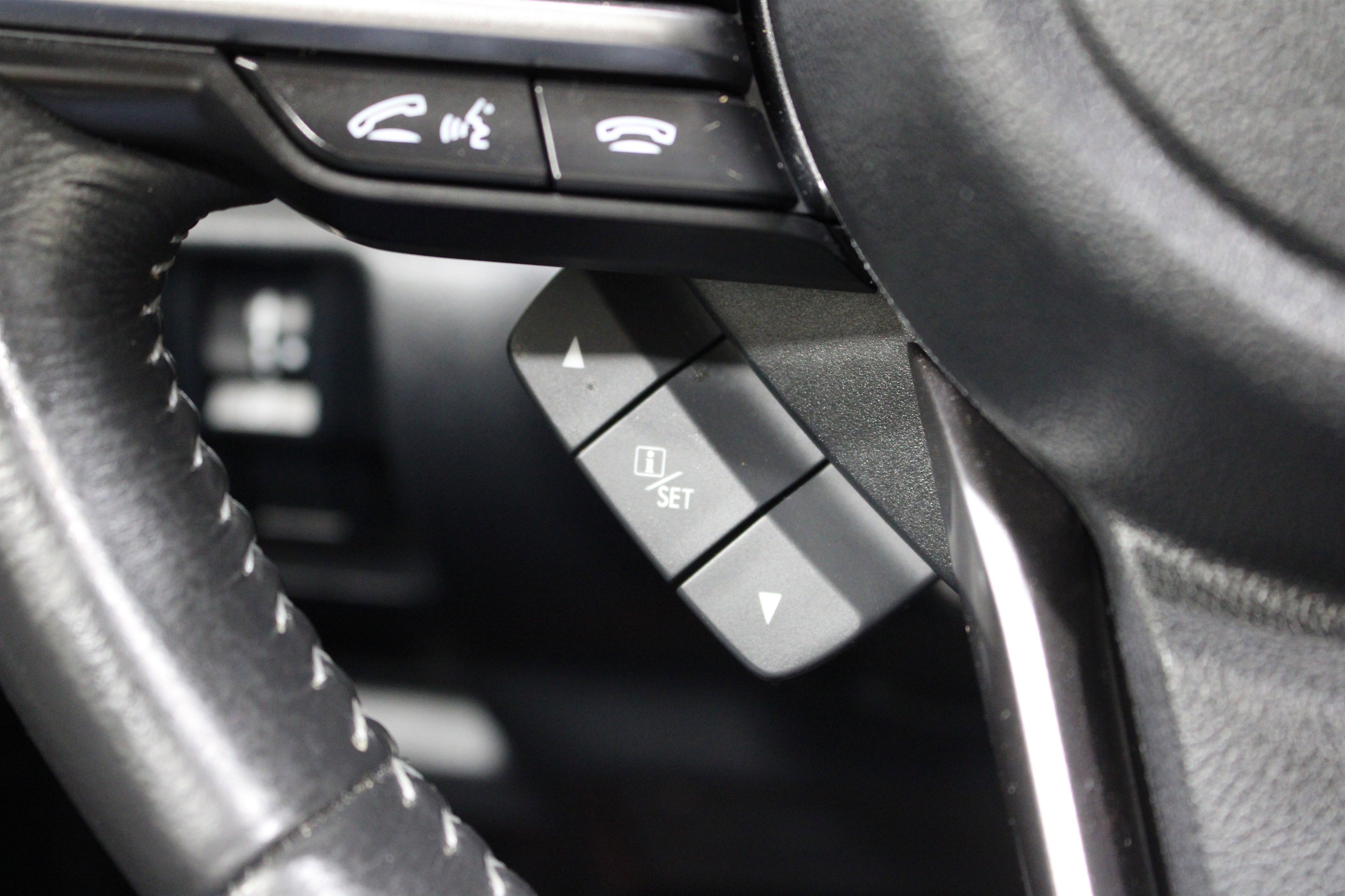 Used 2020 Ice Silver Metallic Subaru Premium image 12