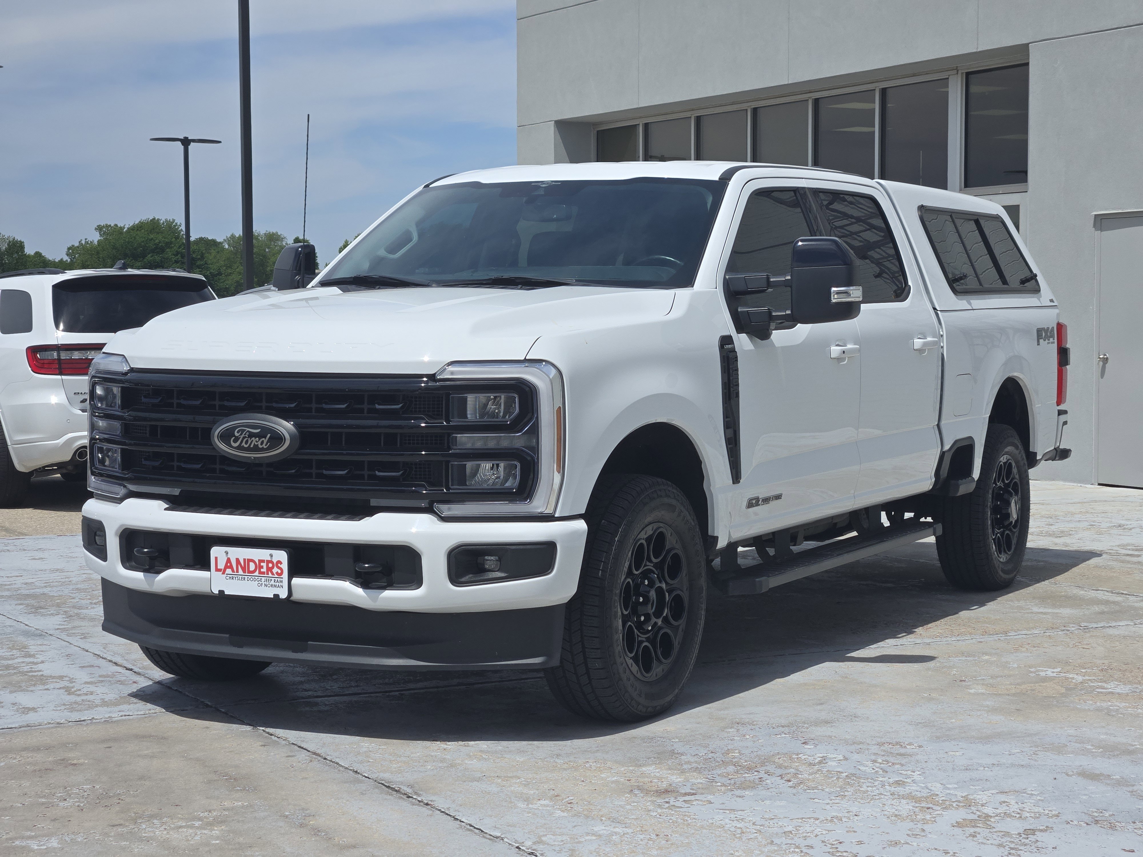 Used 2023 OXFORD WHITE Ford LARIAT image 4