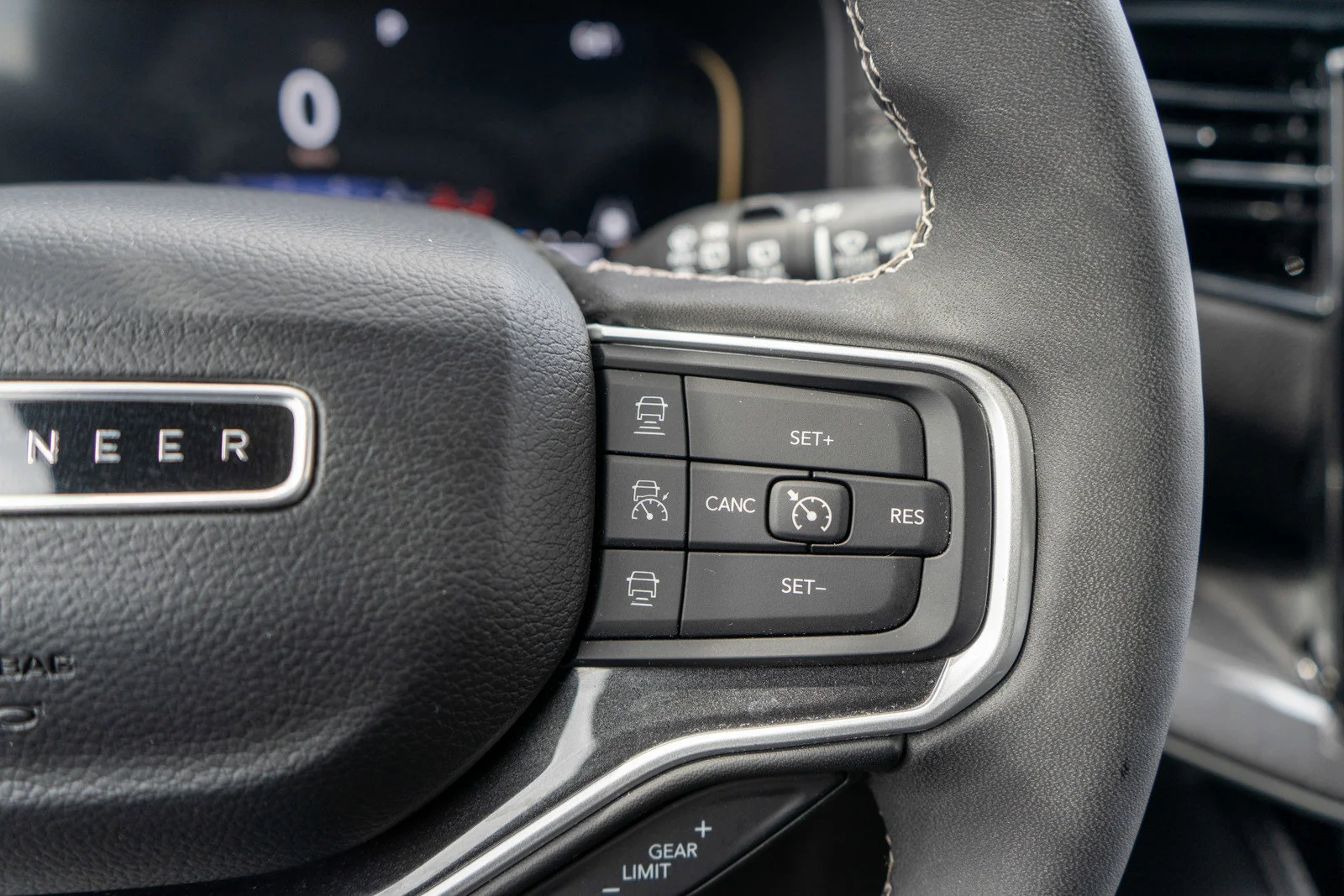 Used 2022 Baltic Gray Metallic Clearcoat Jeep Series I image 27