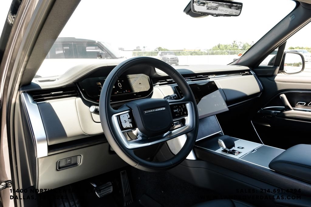New 2026 Charente Grey Prem Met Land Rover SE image 2