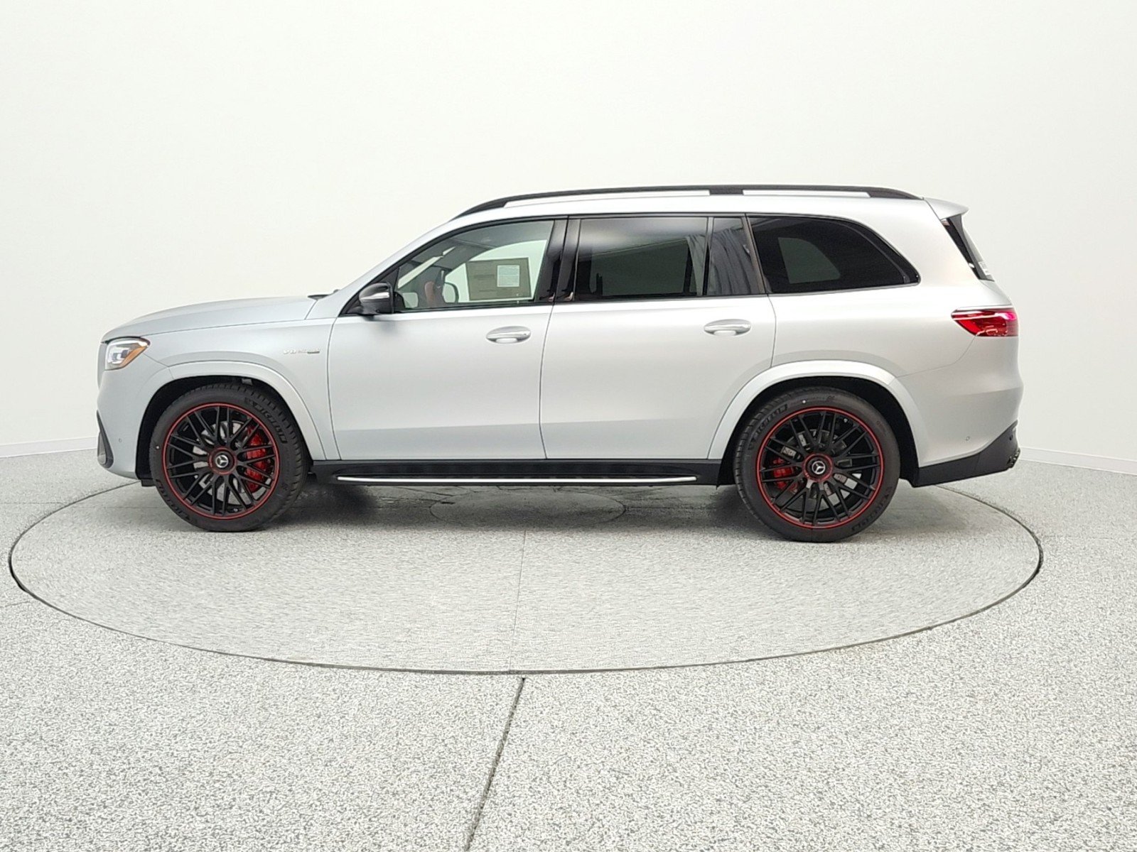 New 2026 MANUFAKTUR Signature Cirrus Silver Magno Mercedes-Benz AMG® GLS 63 4MATIC+ SUV image 8
