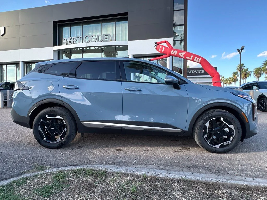 New 2027 Blue Kia S image 3