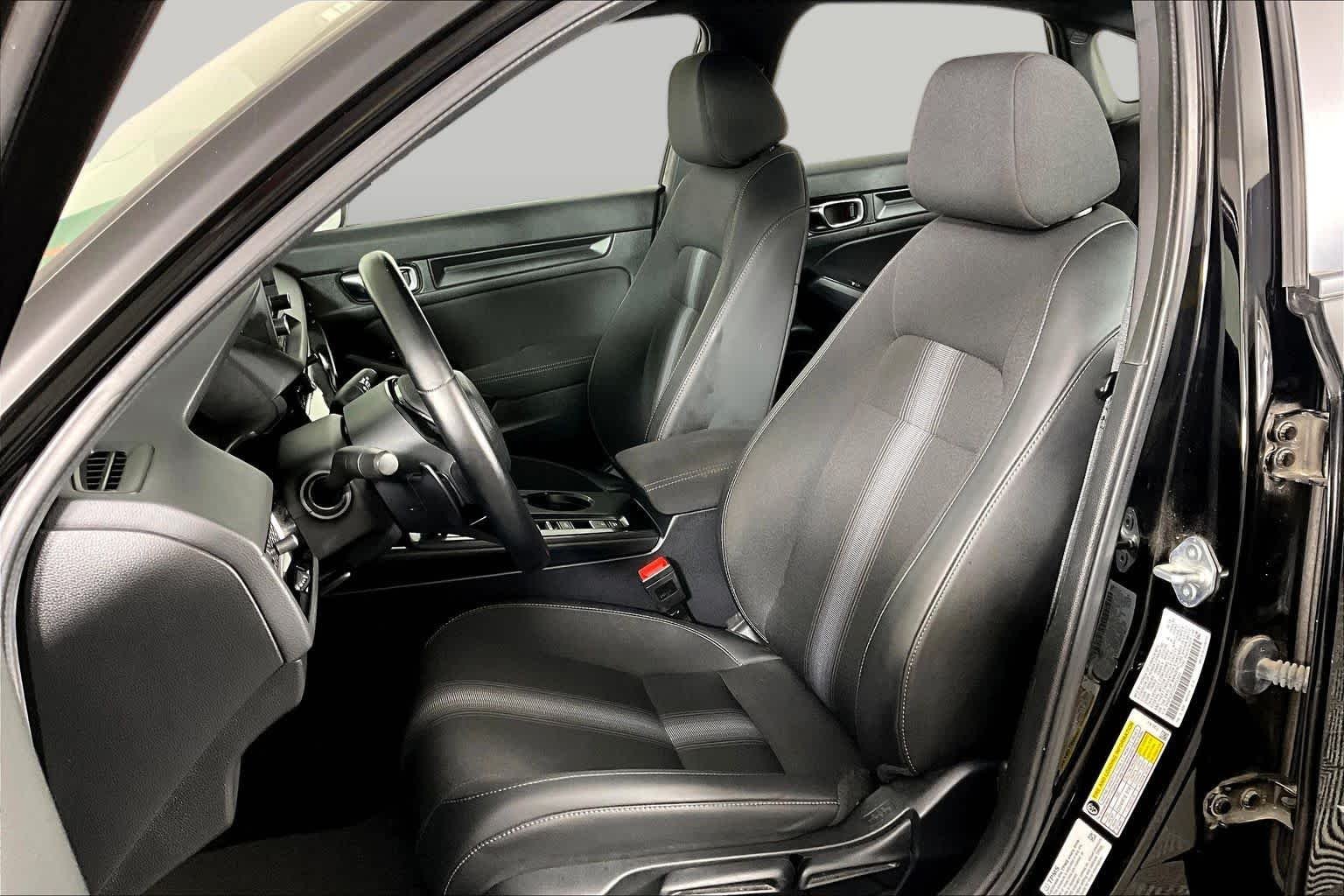 Used 2025 Crystal Black Pearl Honda Sport image 8
