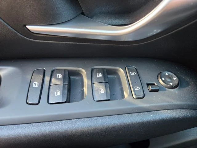 Used 2022 Blue Hyundai Blue image 36