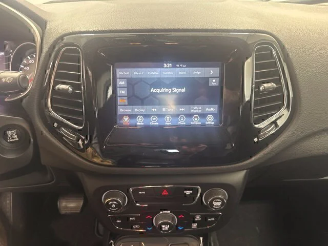 Used 2020 Silver Jeep Latitude image 15