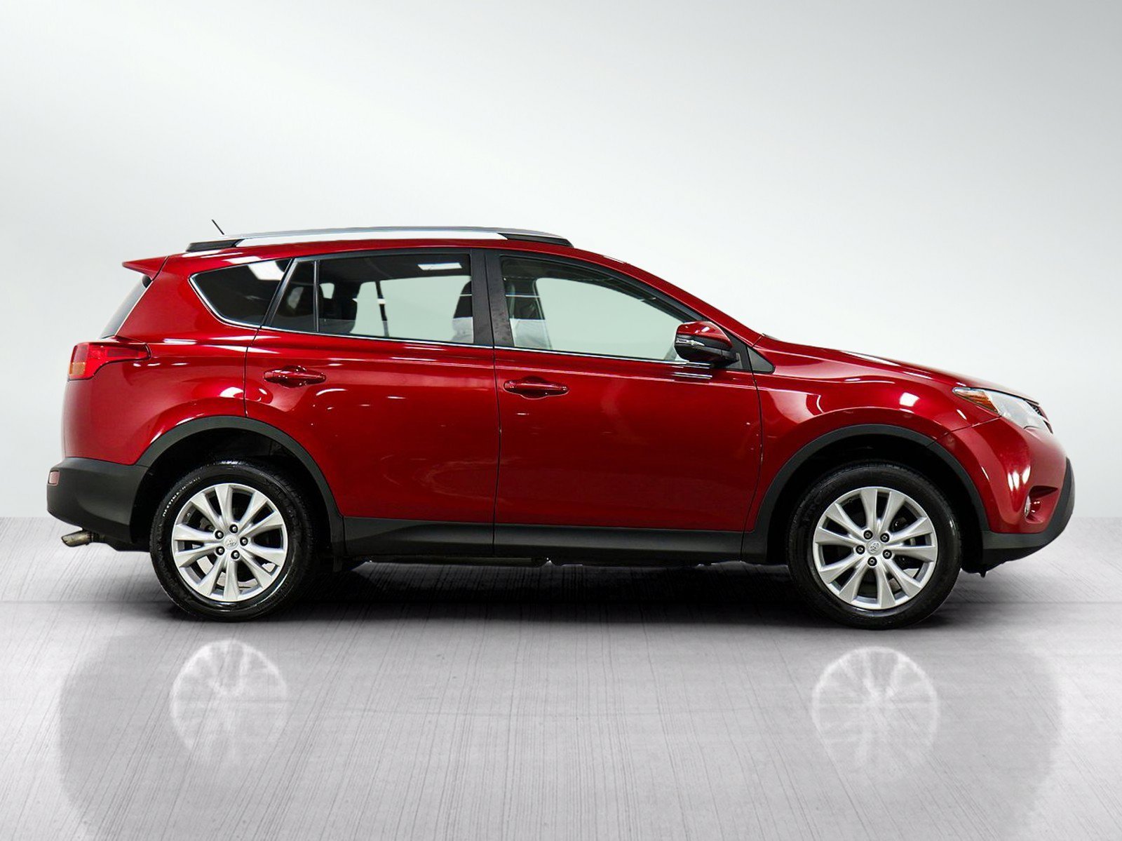Used 2015 Barcelona Red Metallic Toyota Limited image 6