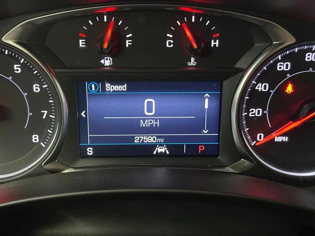 Used 2023 Summit White GMC SLE image 3