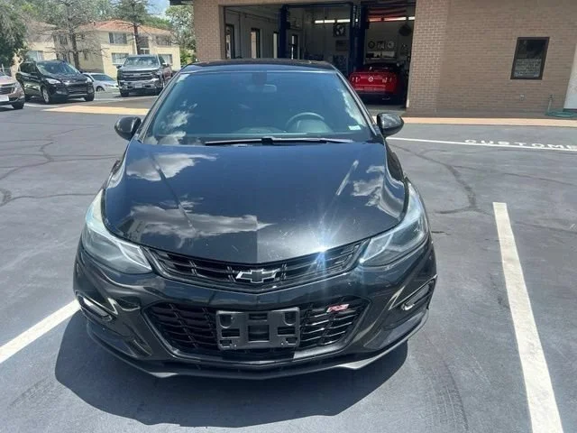 Used 2018 Chevrolet Cruze LT with VIN 3G1BE6SM4JS579560 for sale in St. Louis, MO