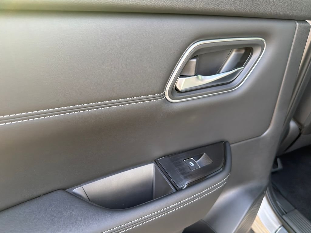 New 2026 Nissan Rogue Platinum 4D Sport Utility