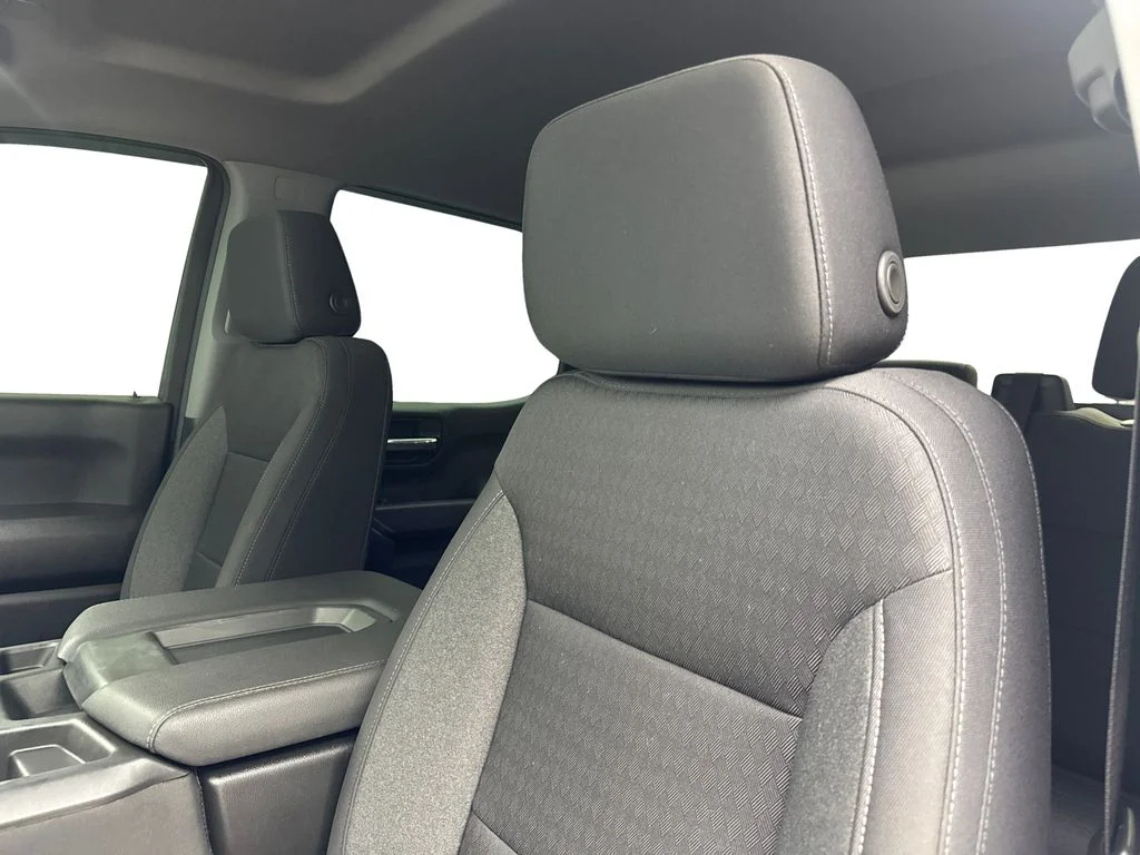 Used 2024 White Chevrolet Custom Trail Boss image 31