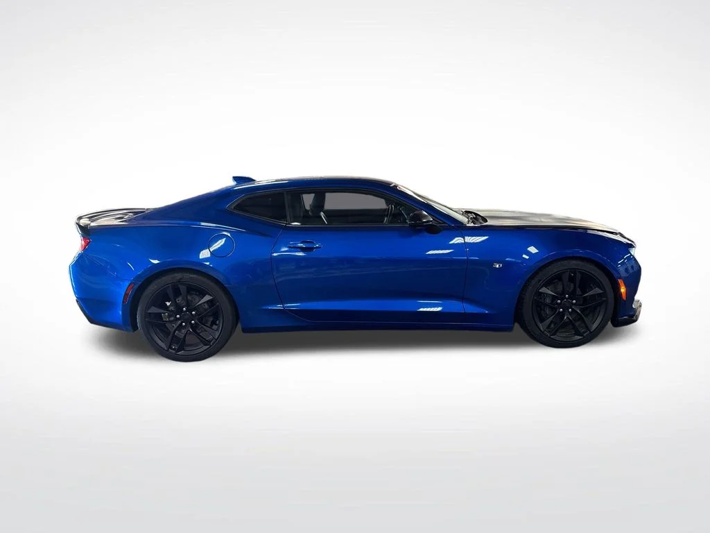 Used 2018 Blue Chevrolet 2LT image 7