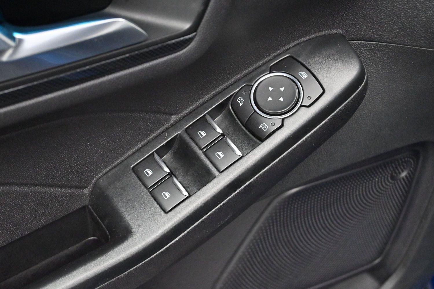 Used 2023 Atlas Blue Ford ST-Line Elite image 11