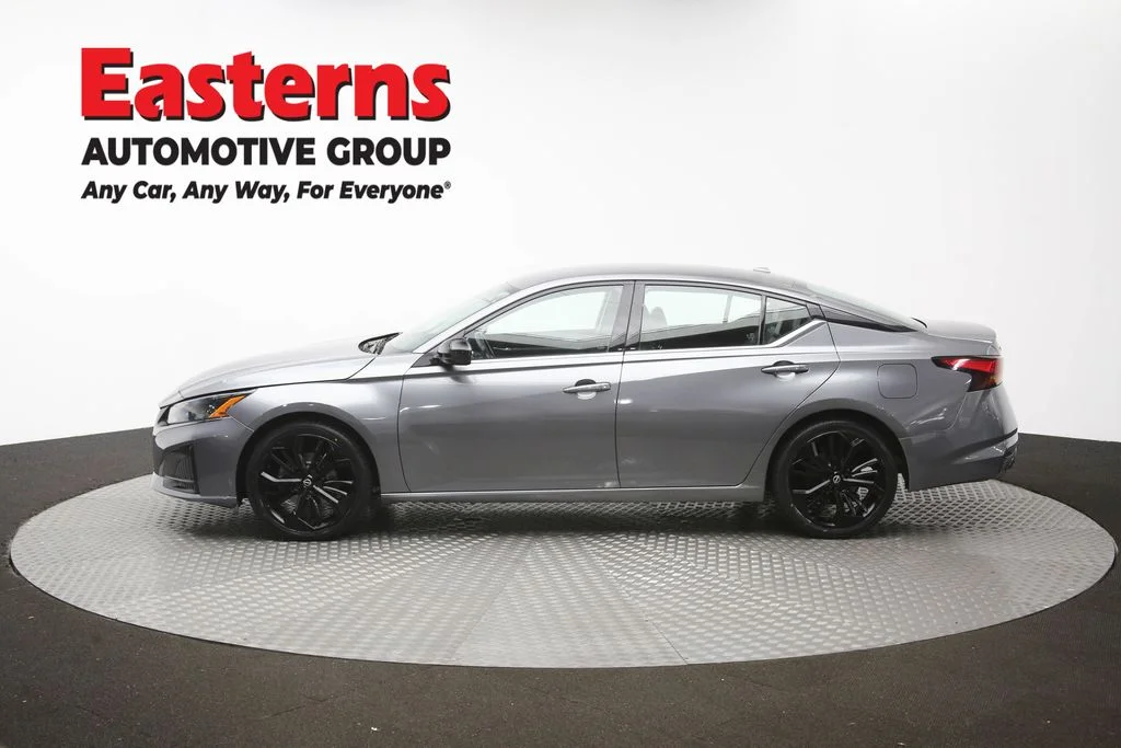 Used 2023 Gray Nissan 2.5 SR image 59