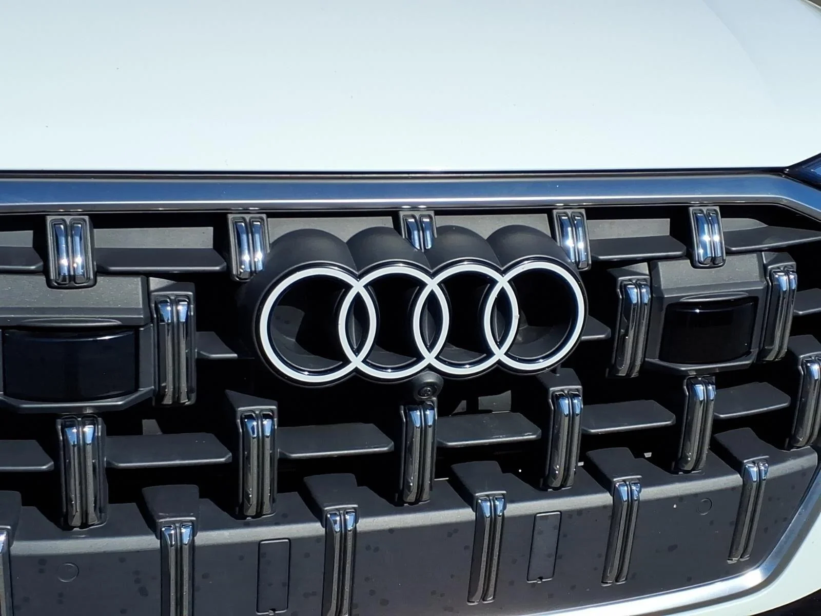 Used 2025 Carrara White AUDI  image 12