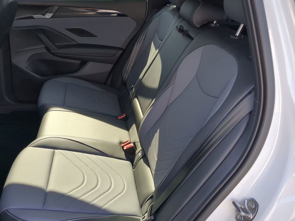 New 2026 White/off-white Volkswagen 2.0T SE R-Line Black image 17