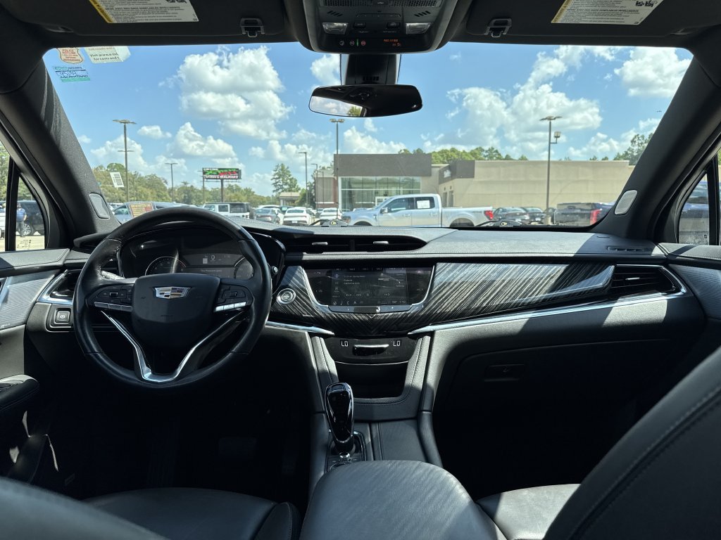 Used 2025 White Cadillac Premium Luxury image 18