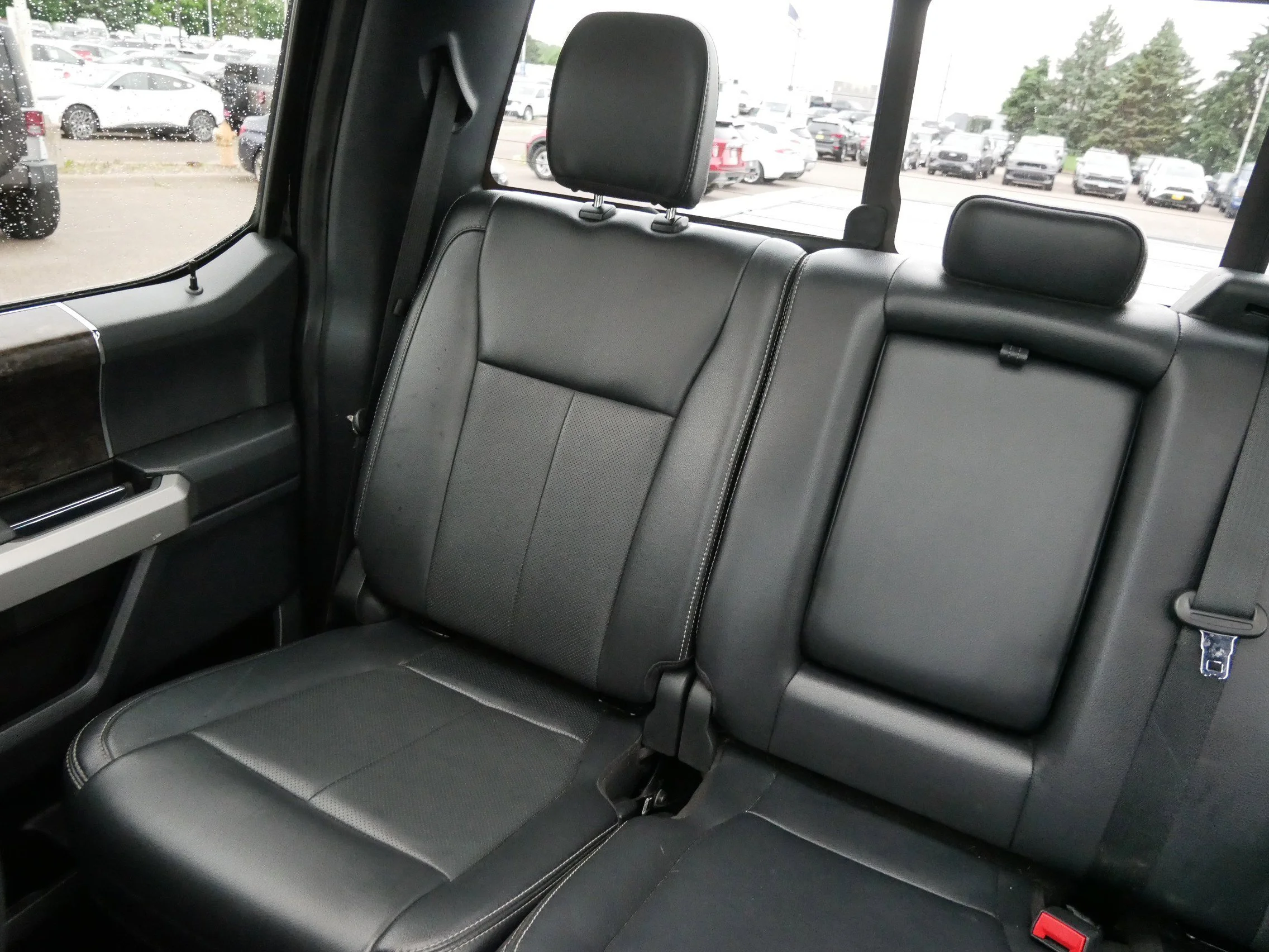 Certified Used 2022 Agate Black Metallic Ford LARIAT image 12