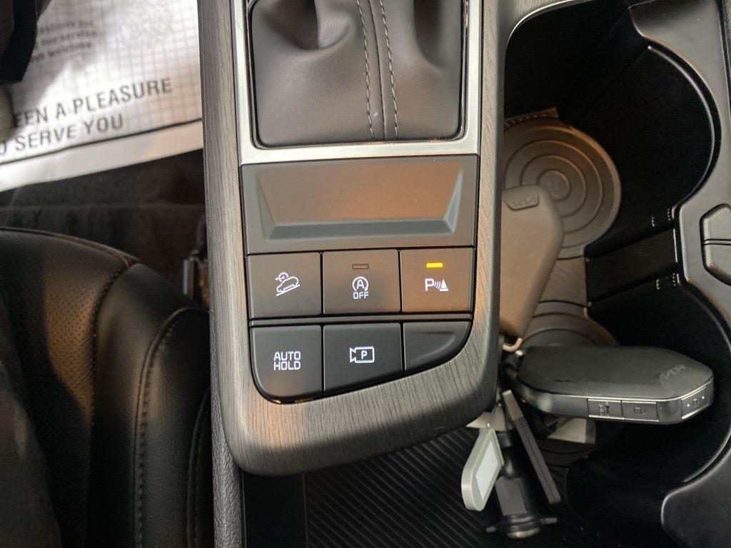 Used 2026 Red Kia X-Line image 25