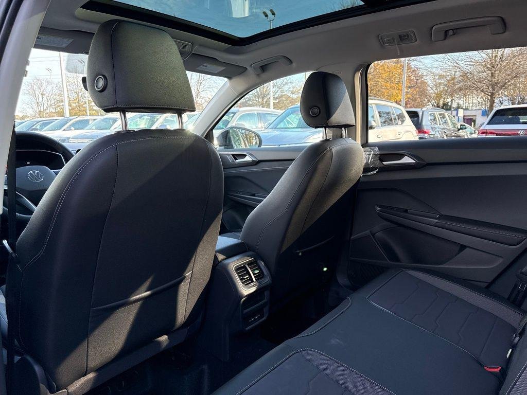 2026 Volkswagen Taos SE Black - Photo 21
