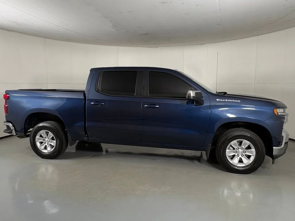Used 2021 Blue Chevrolet LT image 11