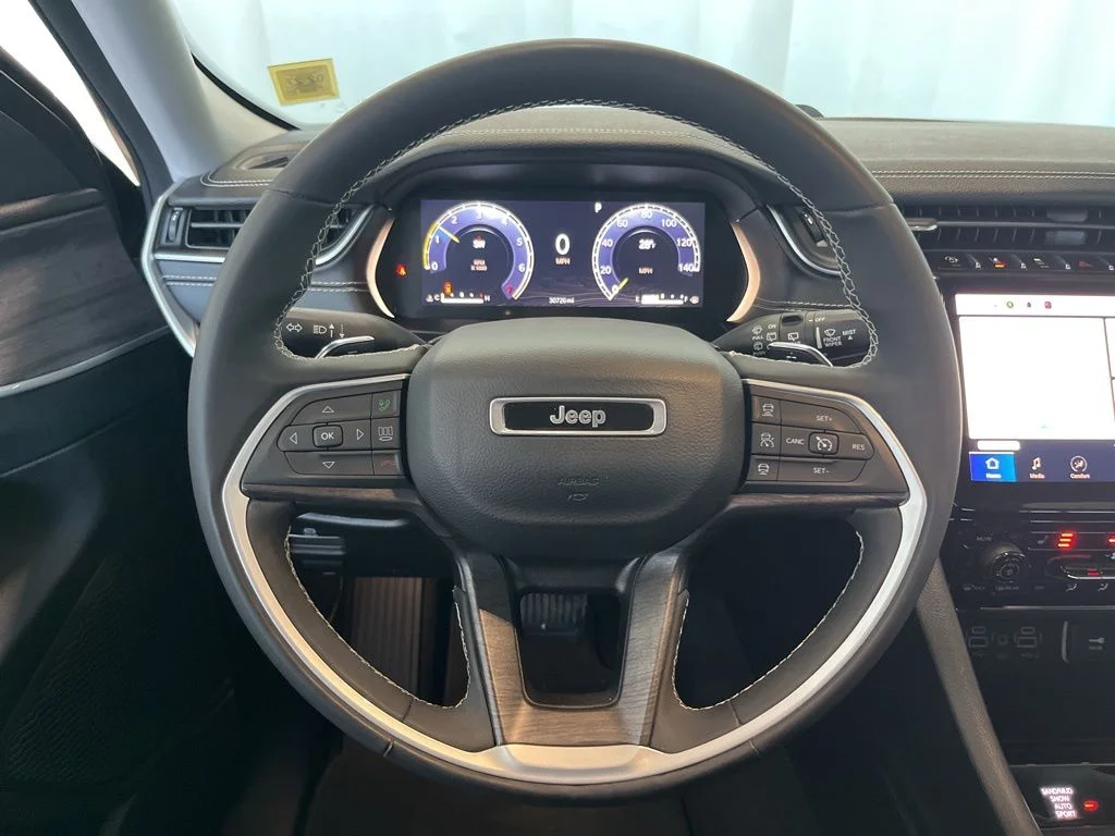 Used 2023 Black Jeep Limited image 5