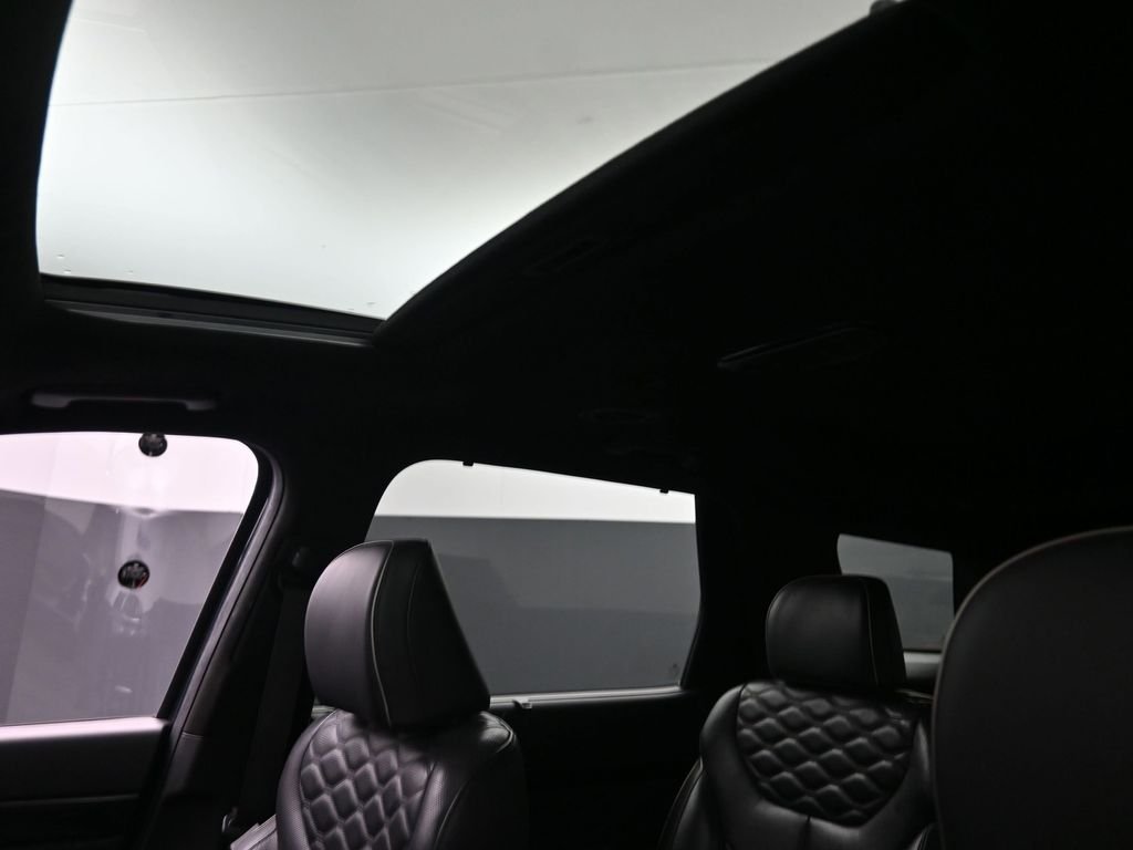 Used 2021 White Hyundai Calligraphy image 24