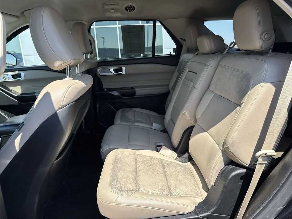 Used 2020 Black Ford Limited image 22