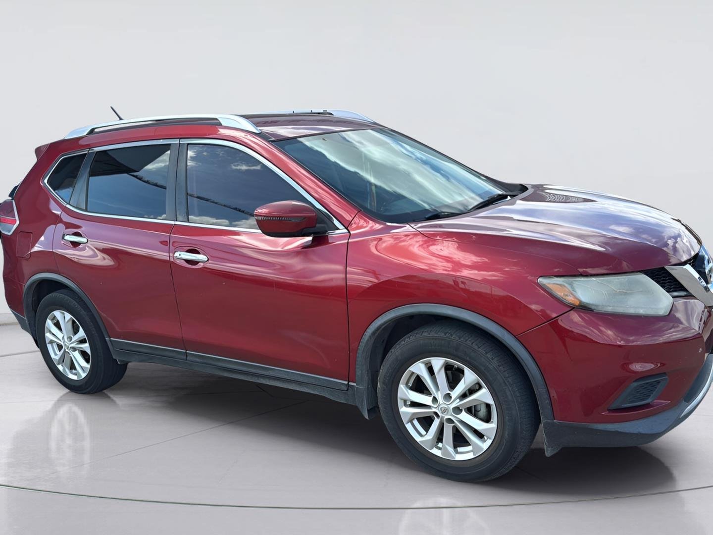 Used 2016 Cayenne Red Nissan SV image 1