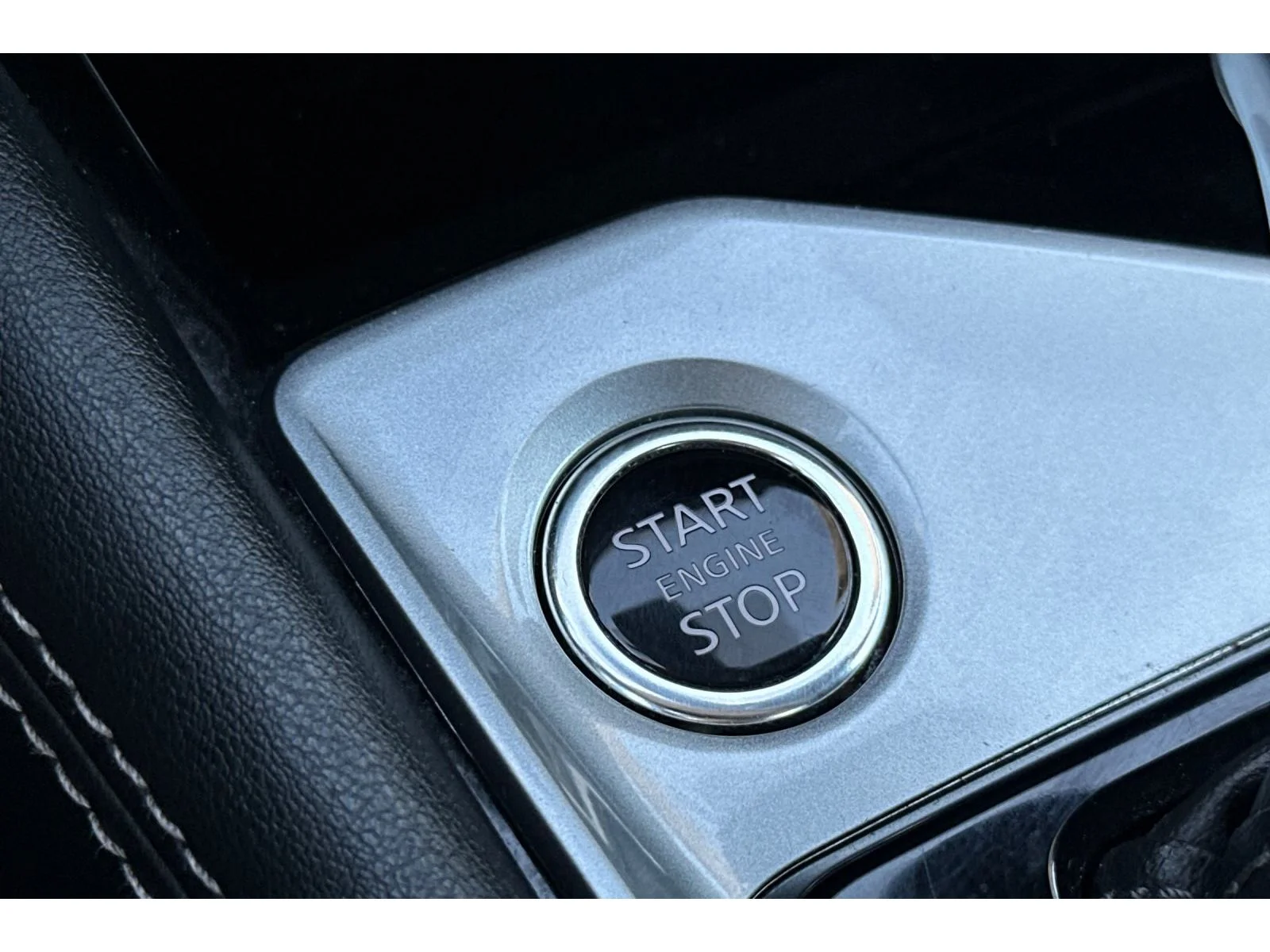 Used 2023 Gun Metallic Nissan 2.5 SV image 33