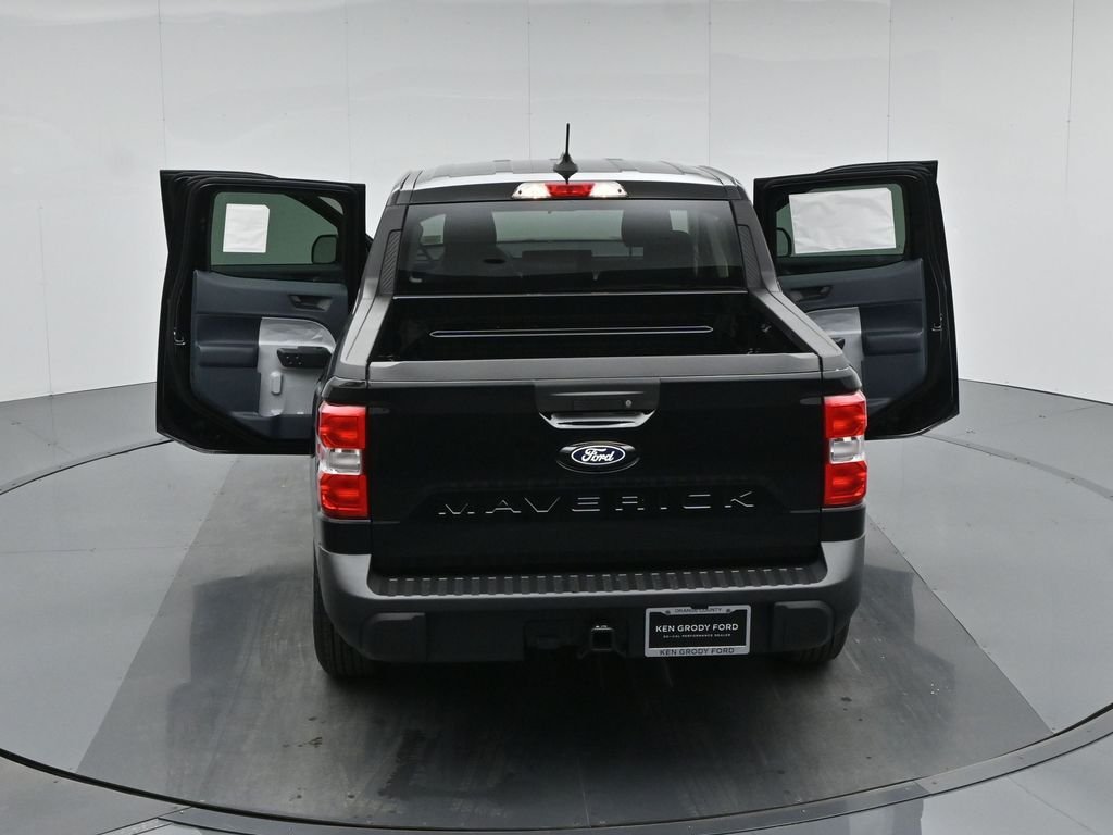 New 2026 Shadow Black Ford XLT image 35