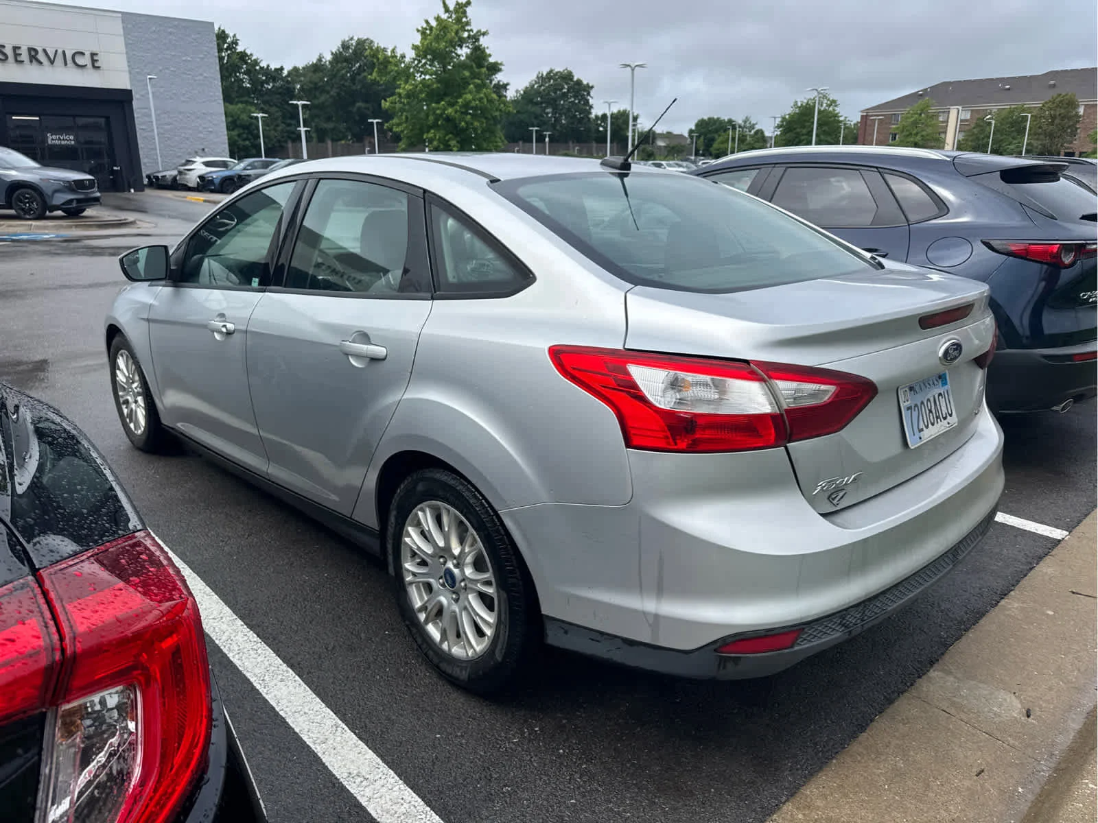 Used 2012 Ingot Silver Metallic Ford SE image 3