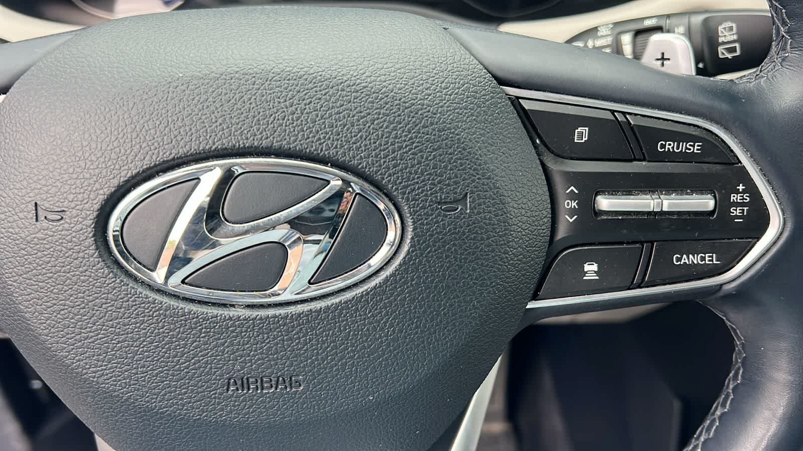 Used 2020 Hyper White Hyundai SEL image 20