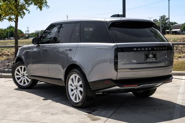 New 2026  Land Rover SE image 11