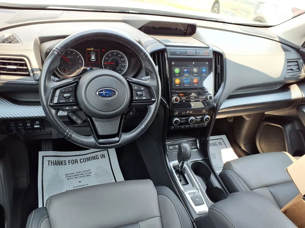 Used 2022 Ice Silver Metallic Subaru Onyx Edition image 5