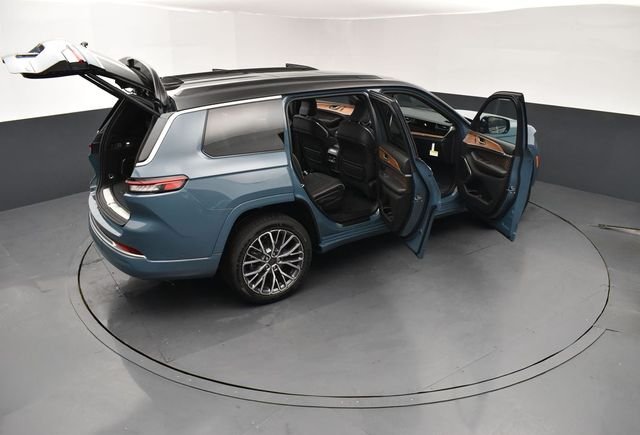 New 2026 Steel Blue Exterior Paint Jeep Summit image 30