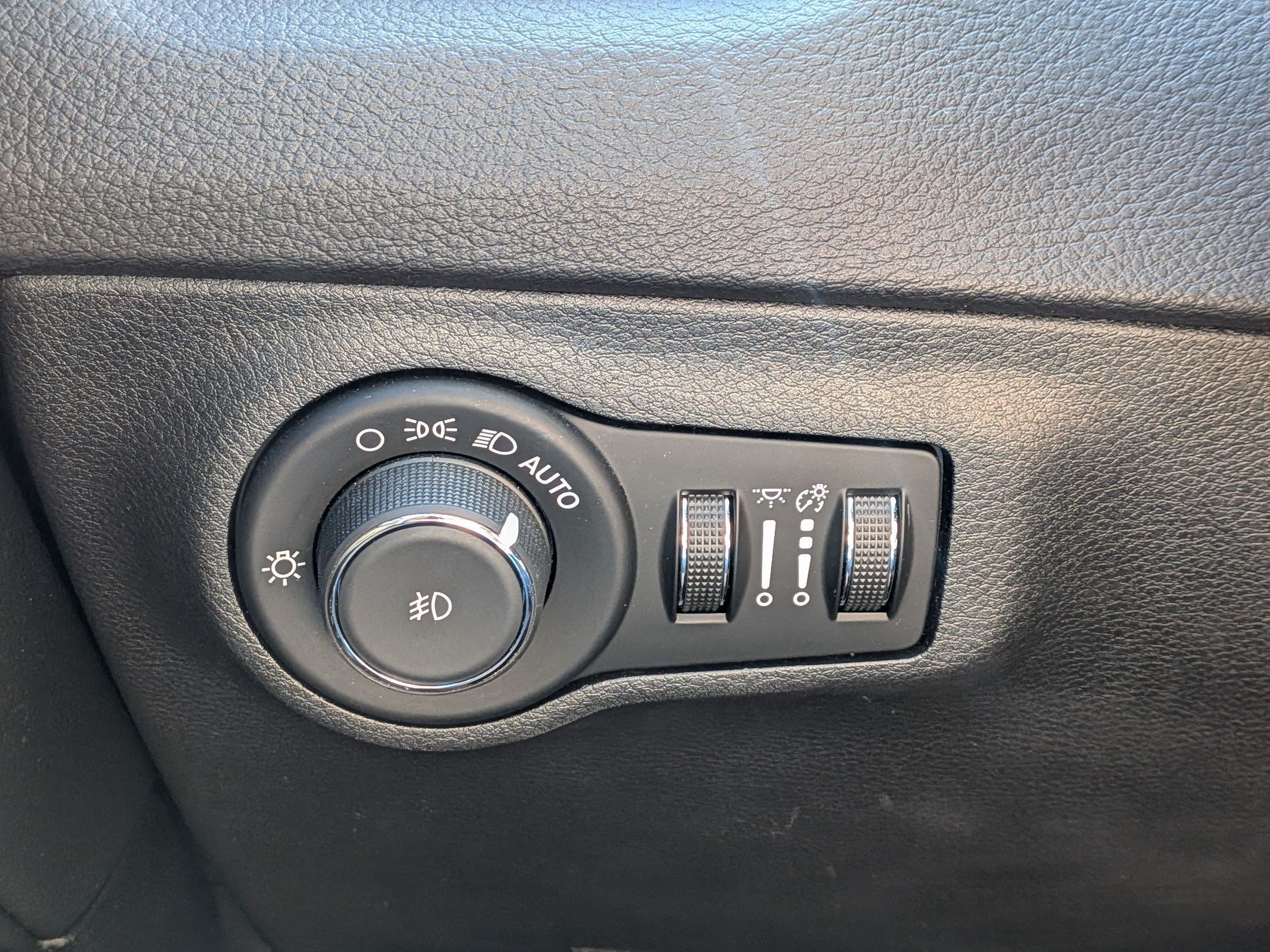Certified Used 2019 Diamond Black Crystal Pearlcoat Jeep Limited image 19