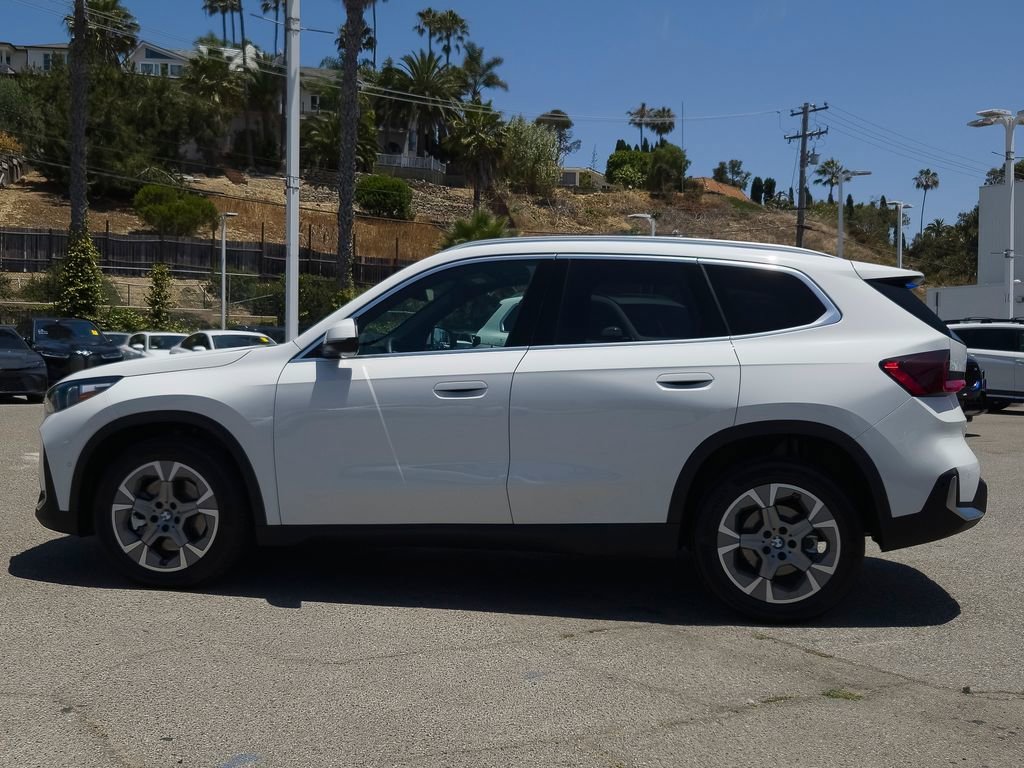Used 2023 Alpine White BMW xDrive28i image 24