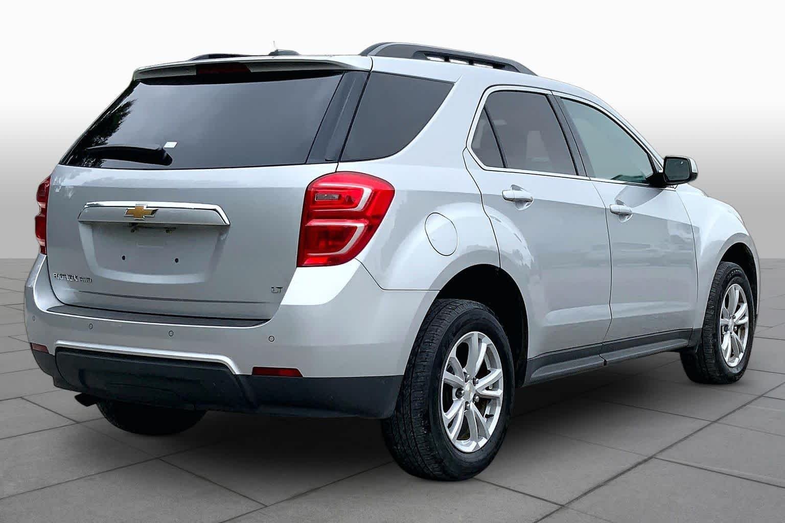Used 2017 Silver Ice Metallic Chevrolet LT image 12