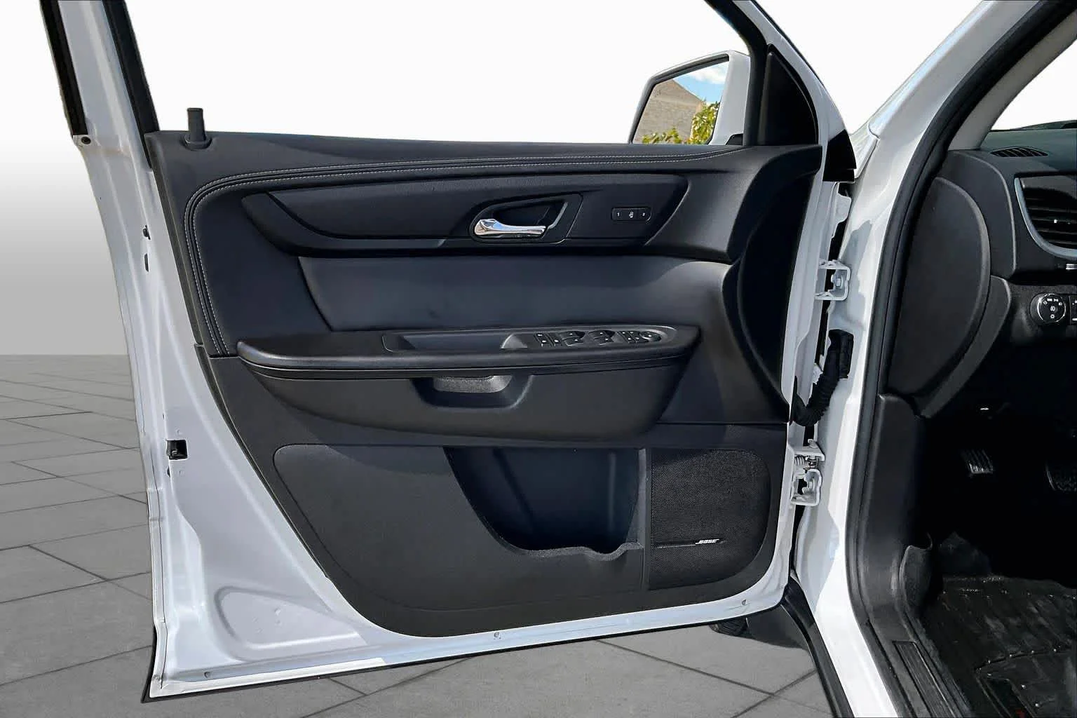 Used 2016 Summit White Chevrolet LT image 22