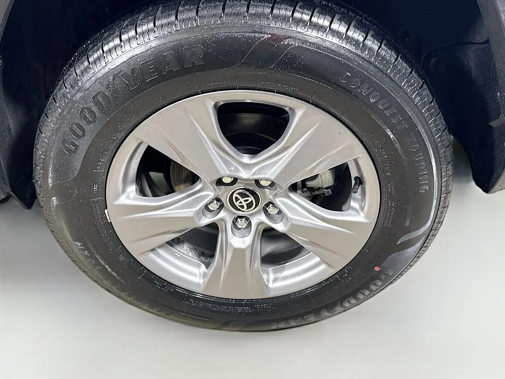 Used 2025 Silver Sky Metallic Toyota Hybrid XLE image 9