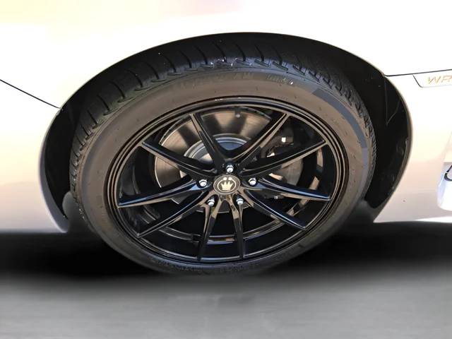 Used 2017 Silver Subaru Limited image 21